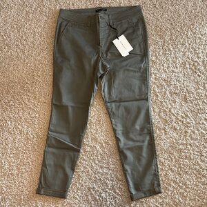 41 Hawthorn Sage Cropped Pants